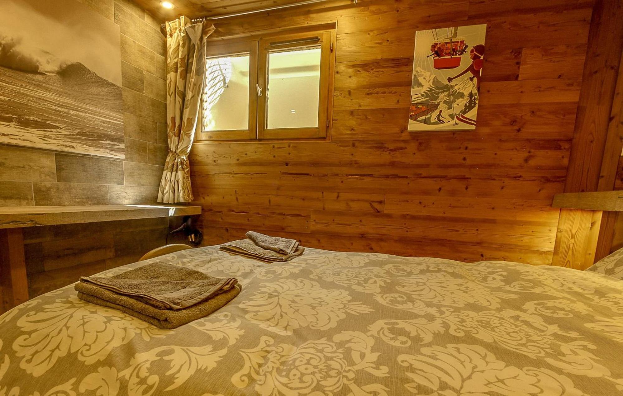 Chalet Miravidi, Montchavin-La Plagne, Jacuzzi & Sauna Pokoj fotografie